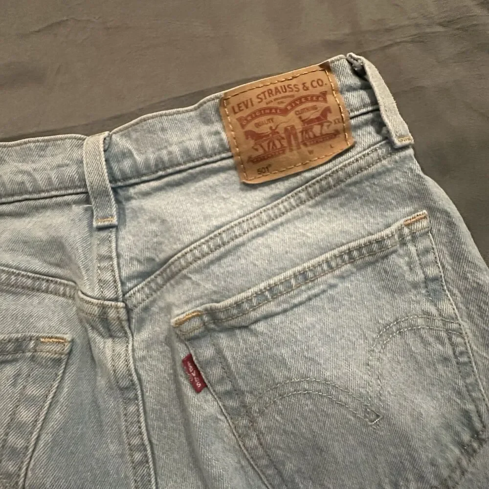 Levi's 501 Jeans Women's 26x30 Button Fly Skinny Denim Light Wash Festival